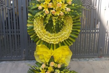 Ý nghĩa mầu sắc hoa vàng trong đám tang